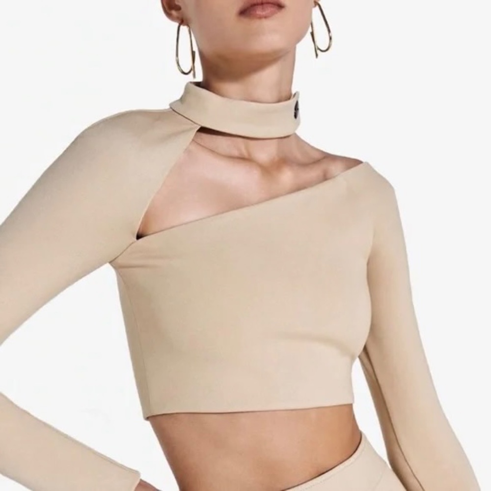 Alexis Camryn Cut-Out Top M NWT